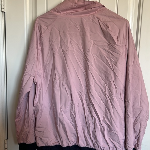 Pink windbreaker - Picture 2 of 3